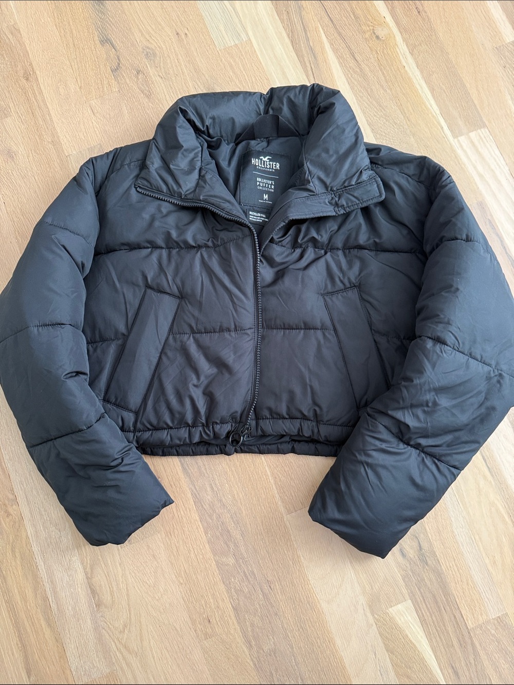 Hollister Black Cropped Puffer Jacket with High Collar